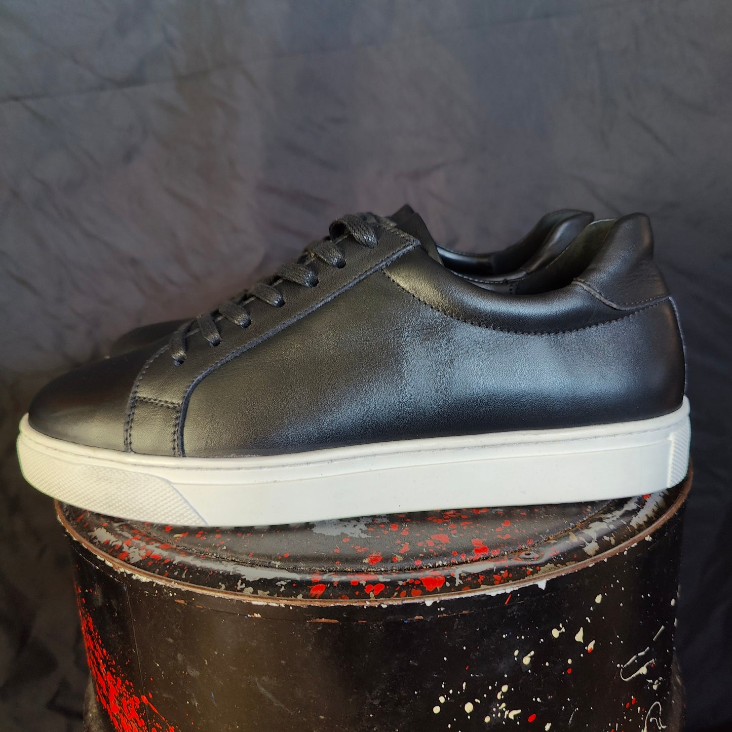 CHAUSSURE SNEAKER MEDICALE EN CUIRE NOIRE ET BLANC