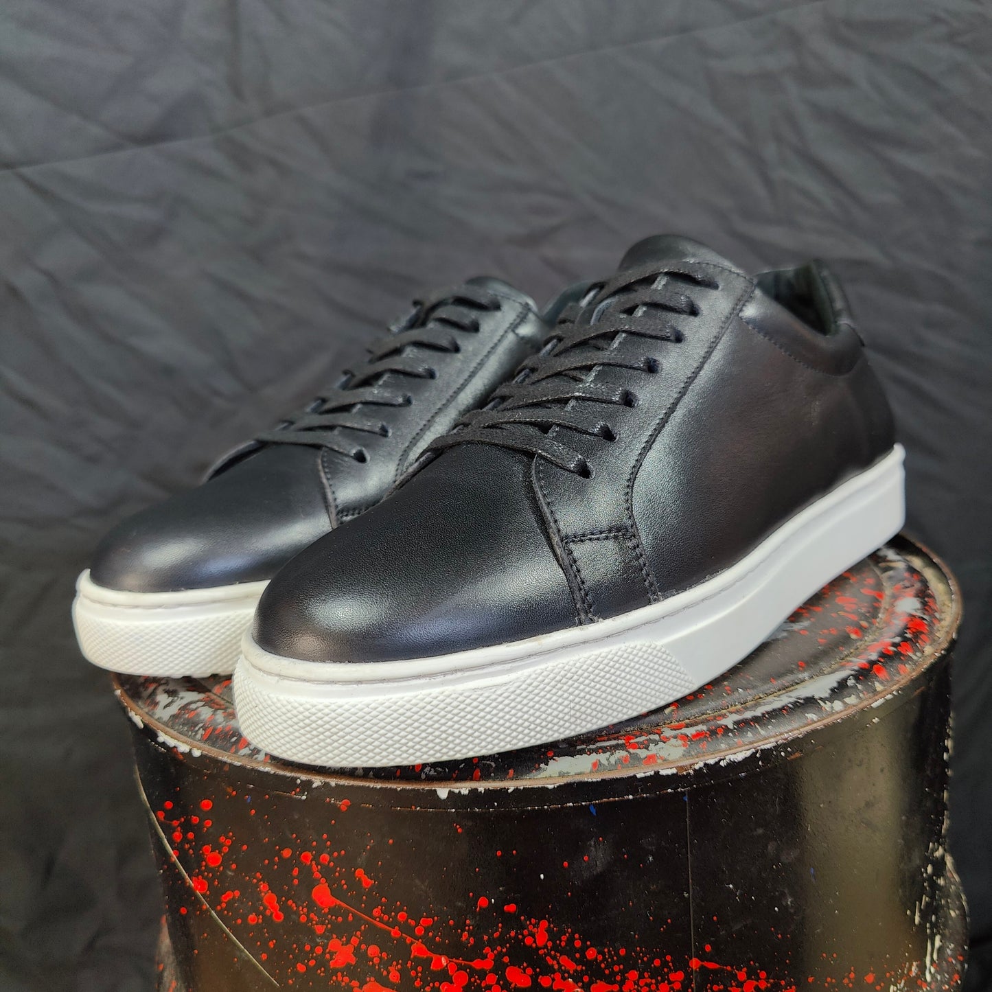 CHAUSSURE SNEAKER MEDICALE EN CUIRE NOIRE ET BLANC