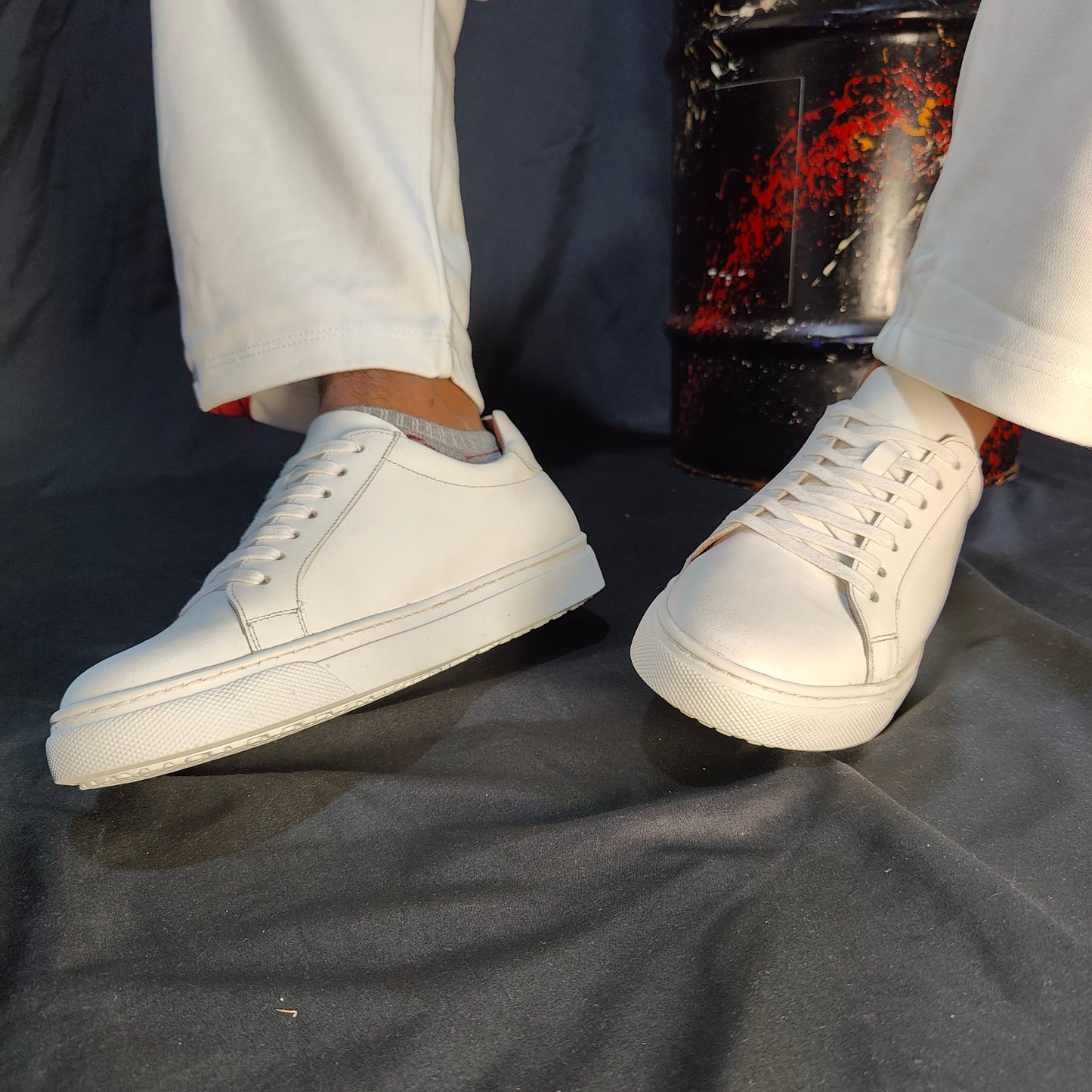 CHAUSSURE SNEAKER MEDICALE EN CUIRE NOIRE ET BLANC