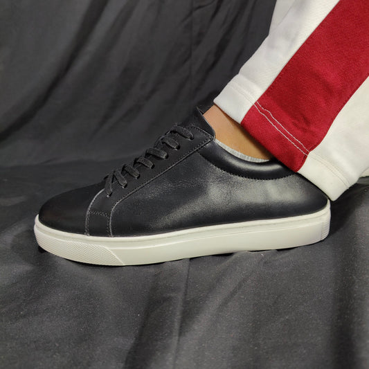 CHAUSSURE SNEAKER MEDICALE EN CUIRE NOIRE ET BLANC